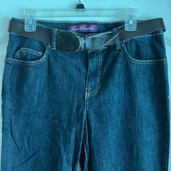 Gloria Vanderbilt Jeans with belt, never worn, like new, Size 8, Blue - Picture 2 of 6